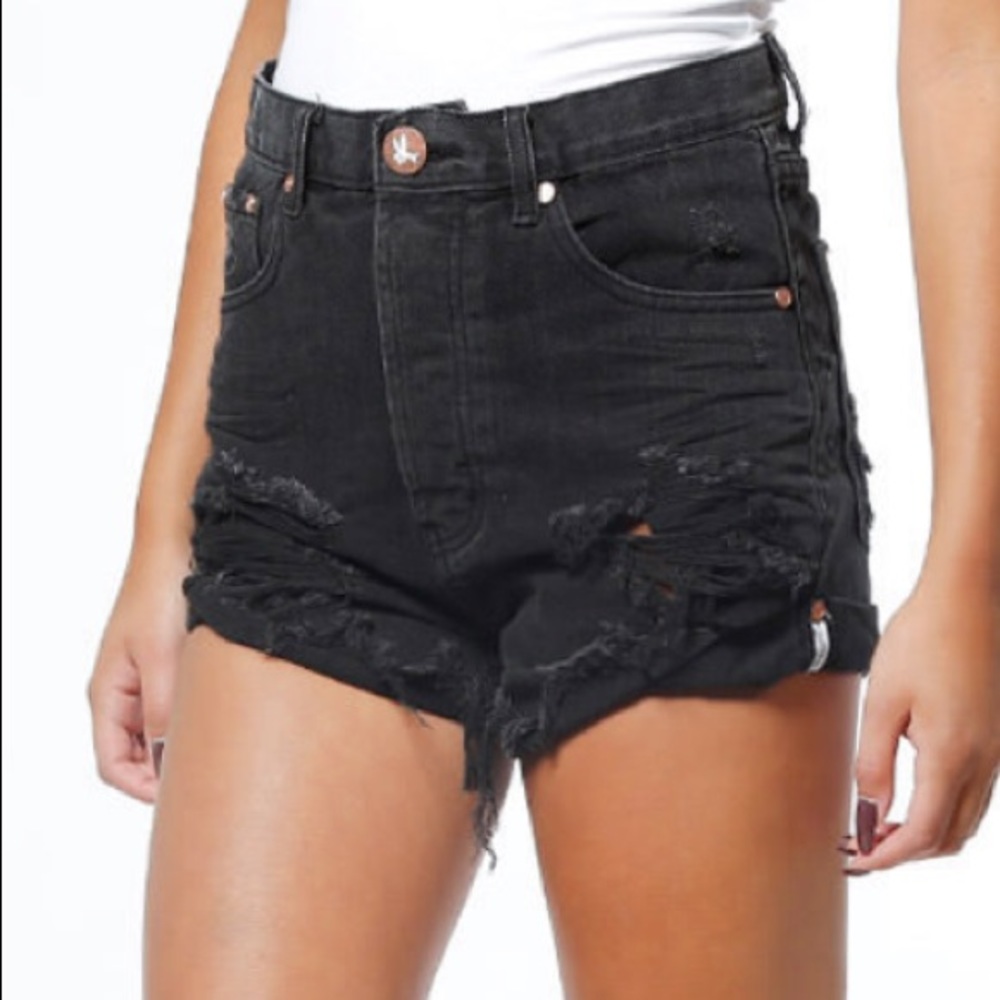 One Teaspoon Destroyed Black Outlaws Shorts 27